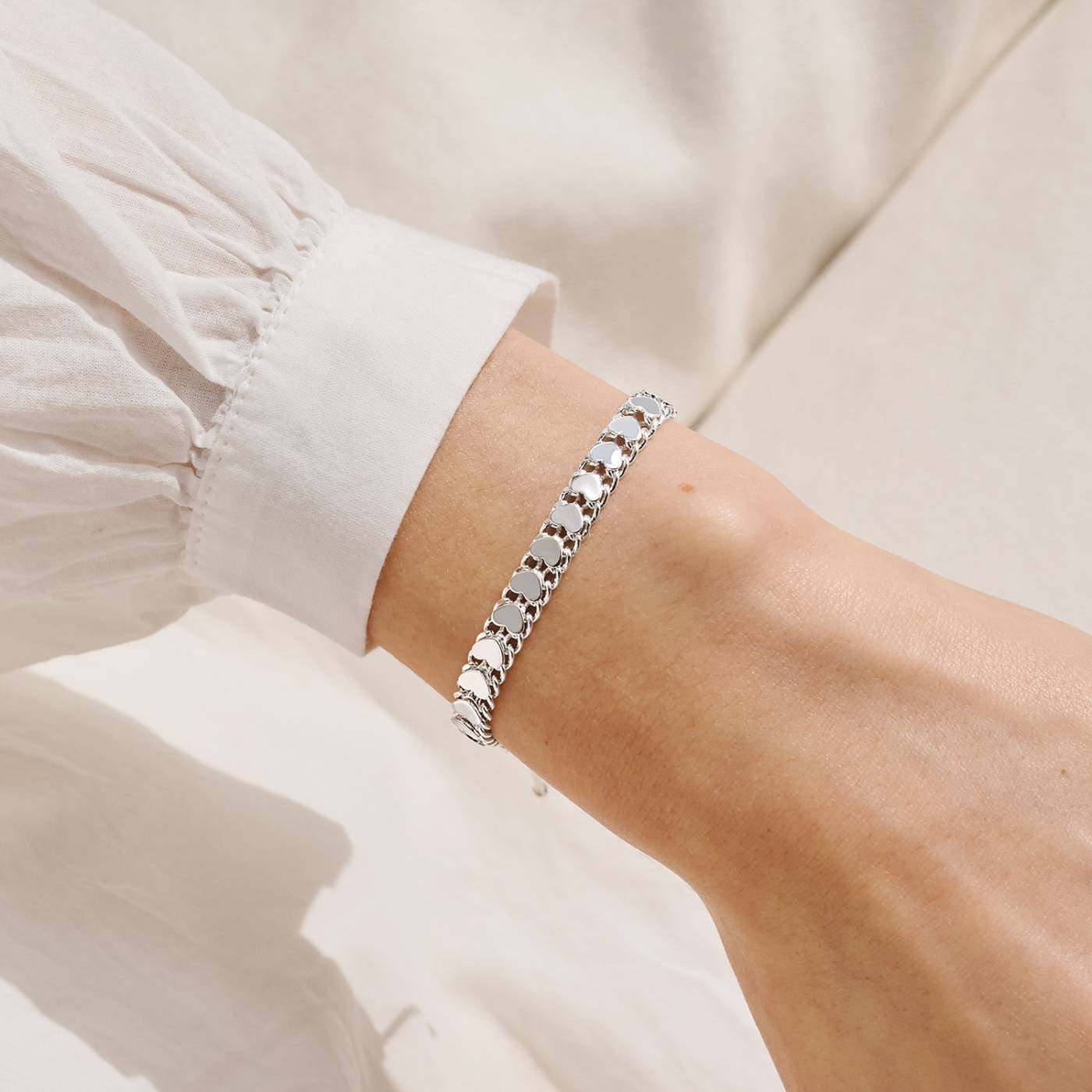 Joma Jewellery - Bracelet Bar - Heart Chain Slider Bracelet - Silver Plated