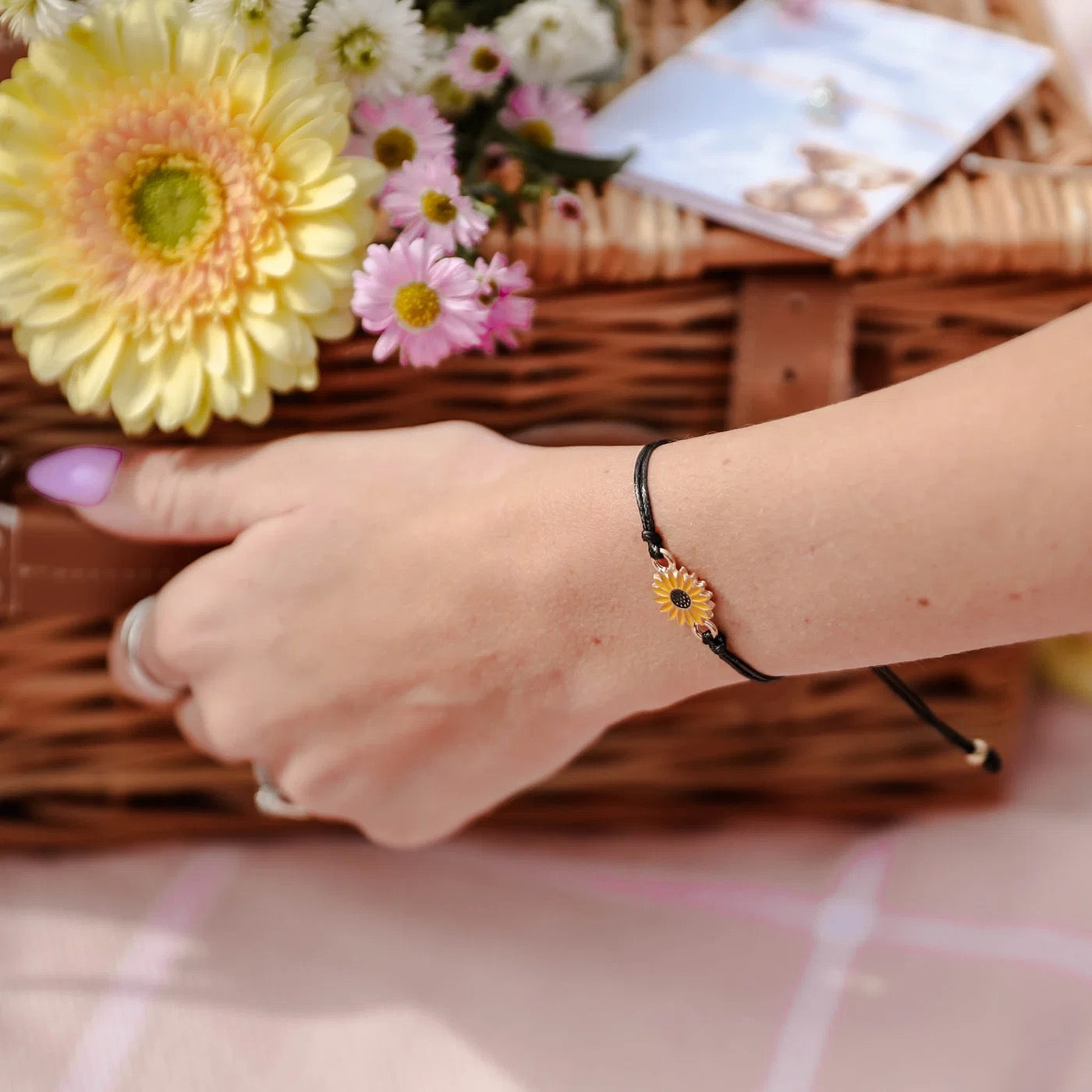 Letterbox Love - Wonderful Mum - Sunflower Charm Black Cord Bracelet