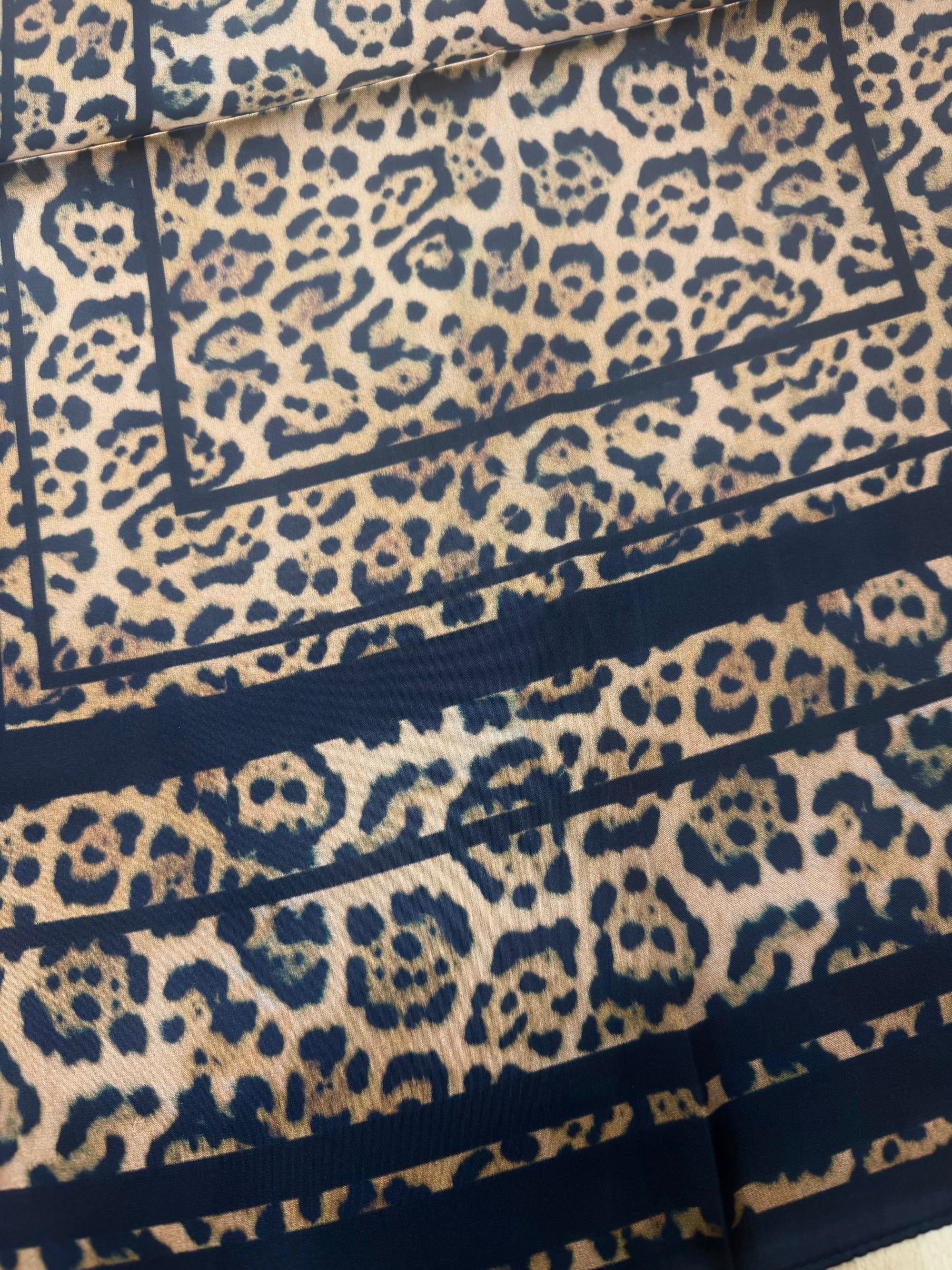 Park Lane Dark Leopard Neck Scarf - Leopard &amp; Black Edge