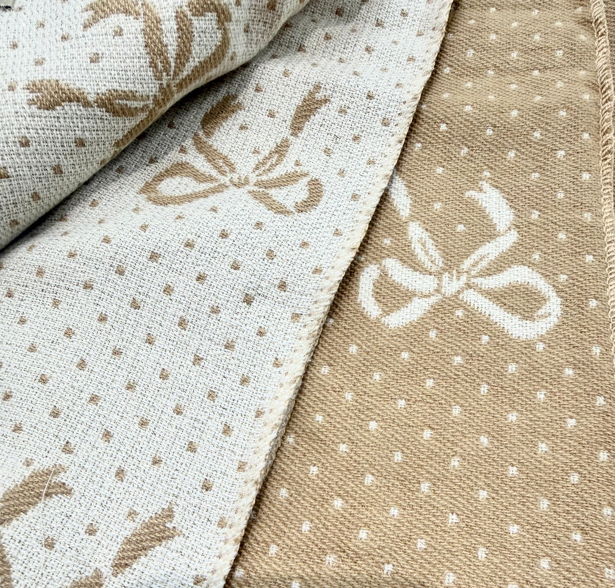 Zelly Winter Cosy Scarf - Bows - Cream