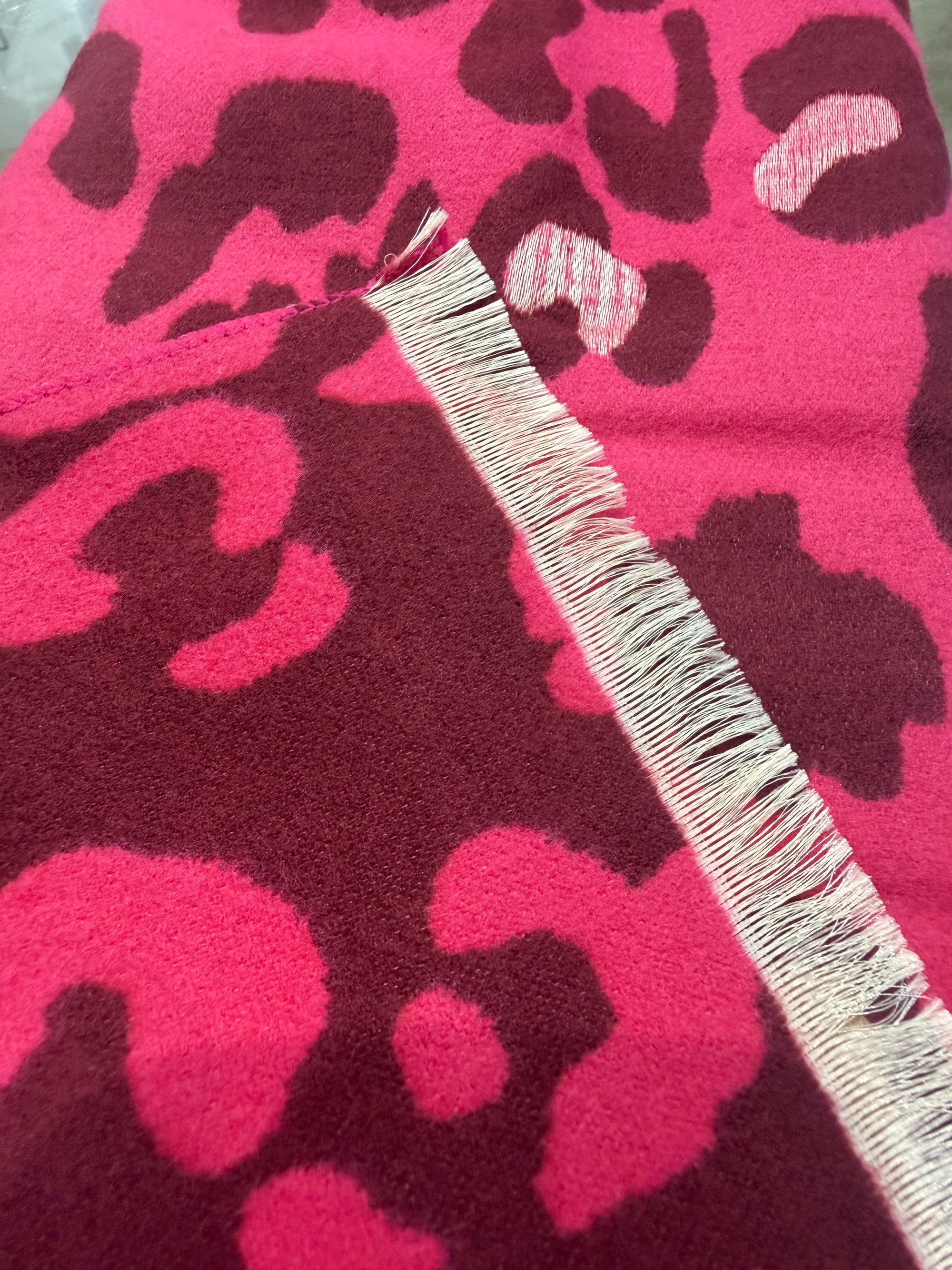 POM - Leonie - Rich Pink - Animal Print Herats- Reversible Cosy Jacquard Scarf