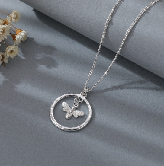 Gracee Jewellery Circle & Bee Necklace - Silver