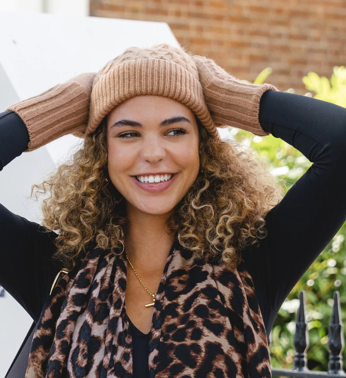 Park Lane - Cable Knit Fingerless Wool Ladies Gloves - Mocha Mousse