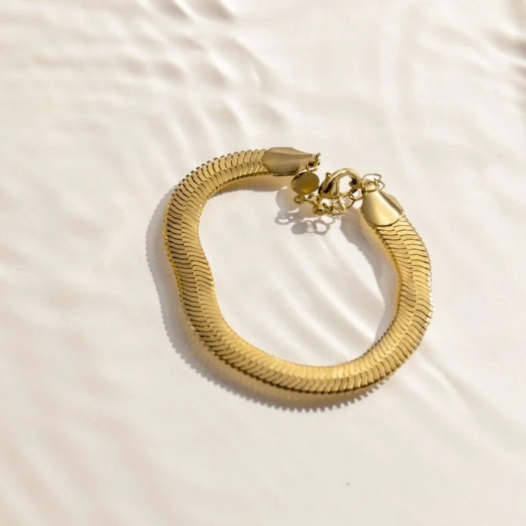 Katie Loxton Waterproof Jewellery - Ciana Large Snake Chain Bracelet - Gold