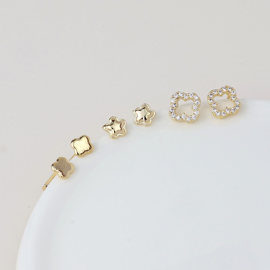 POM Faux Gold Plated Quatrefoil Triple Stud Set