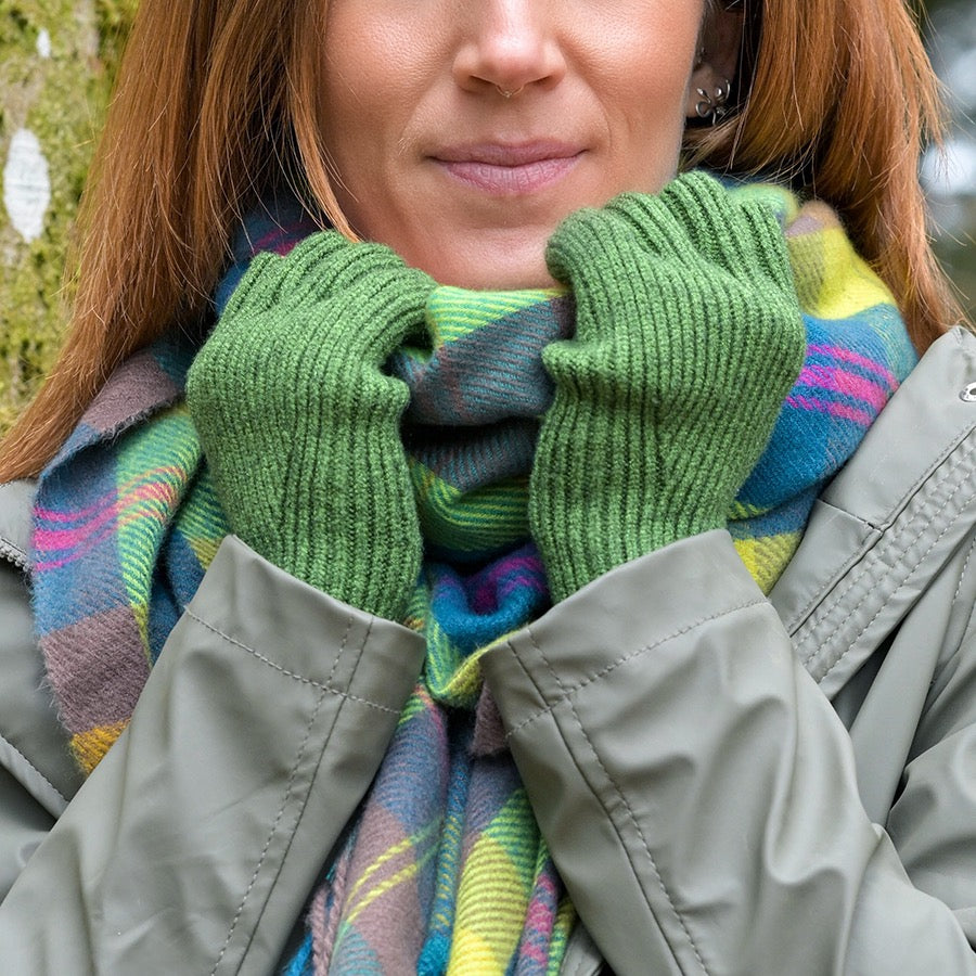POM - Yasmin - Fine Rib Knit Plain Fingerless Gloves - Forest Green