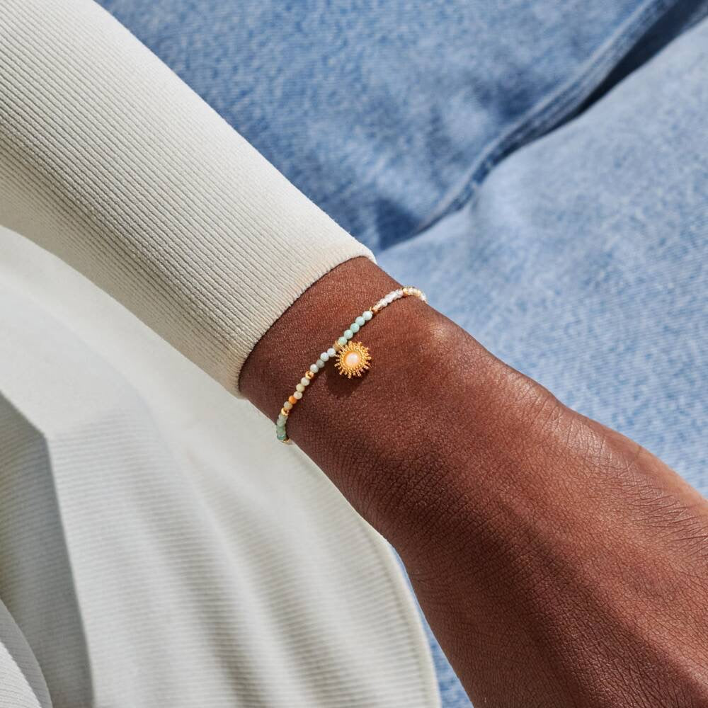 Joma Jewellery - Loved by You - Rock Crystal Sun Gemstone Bracelet - Gold Plated