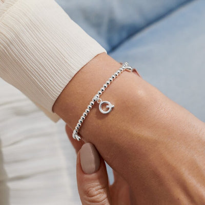 Joma Jewellery Alphabet - A Little 'Q' Bracelet - Silver