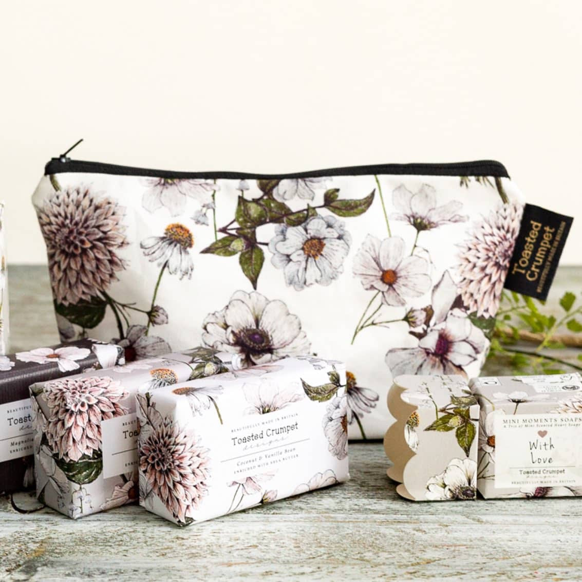 Toasted Crumpet The Blanc Collection Stone Floral Make-Up Bag