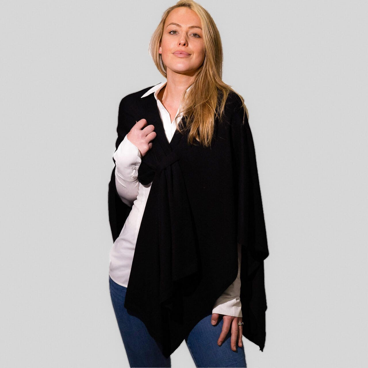 Zelly Pull Through Poncho - Black