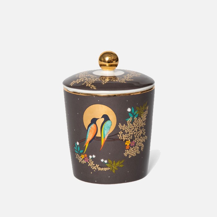 Sara Miller Luxury Ceramic Boxed Candle - Geranium, Patchouli, Cedar & Vetivert