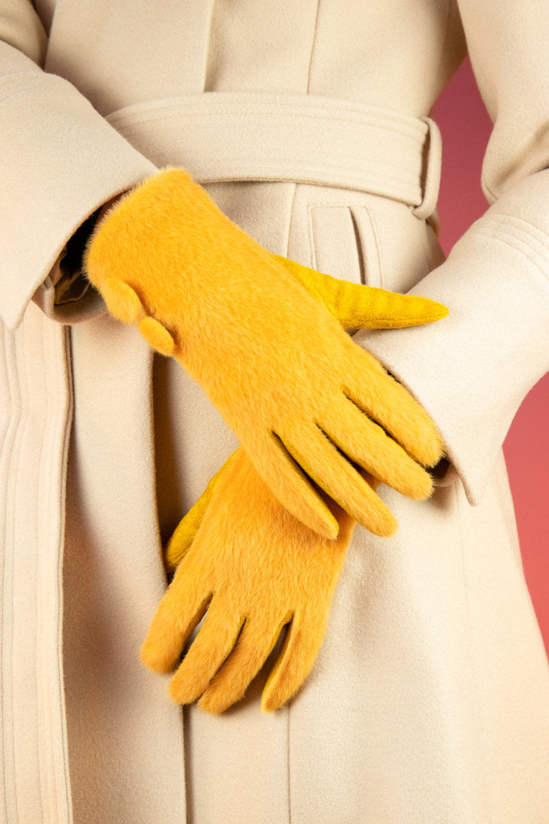 Powder Grace Fur Back Gloves - Mustard