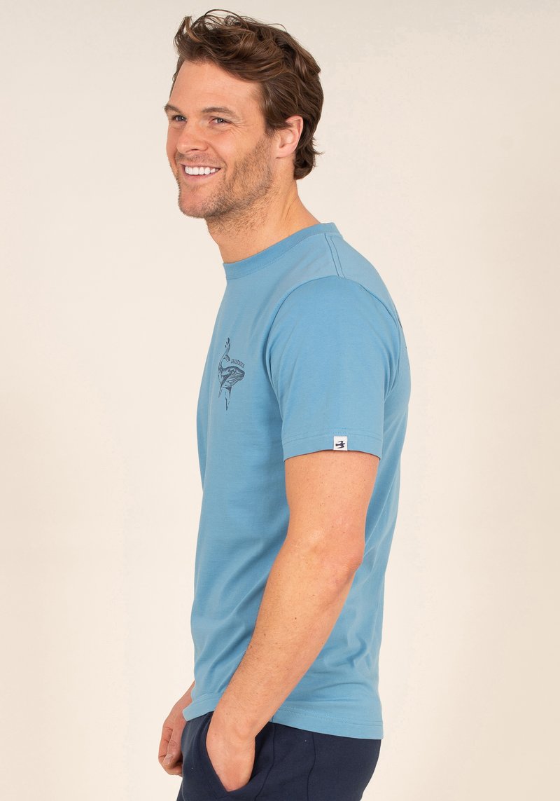 Brakeburn MENS Organic Cotton Whale Graphic T-shirt - Blue